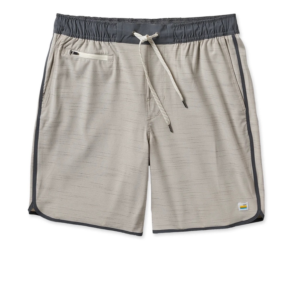 Vuori Banks Short in Beachsand Stripe
